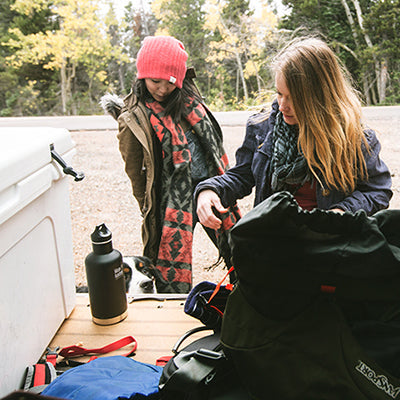 64oz-classic-with-loop-cap-u2 64oz_insulated_classic_backpackers_tailgate_square.jpg