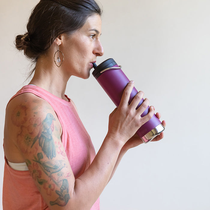 tkwide-twist-cap-with-straw-kit-j0 K20TKWPT-PP-T-TWIST-straw_cap_drinking_yoga_lifestyle_64bb08ca-98d0-4e89-83fd-b166cda65ccd.jpg