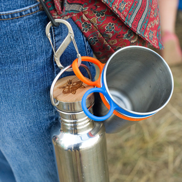 steel-s-biner-3-w4 carabiner_steel_clip_bottle_lifestyle_f9a2dad1-cd06-4894-b3ff-13476b2b5a87.jpg