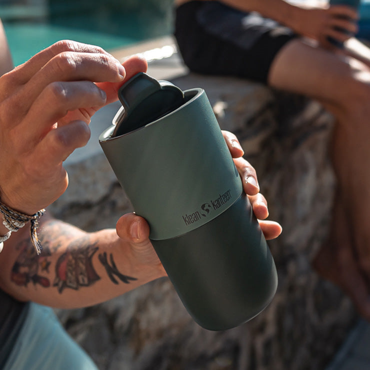 flip-lid-a3 rise_flip_lid_small_tumbler_open.jpg