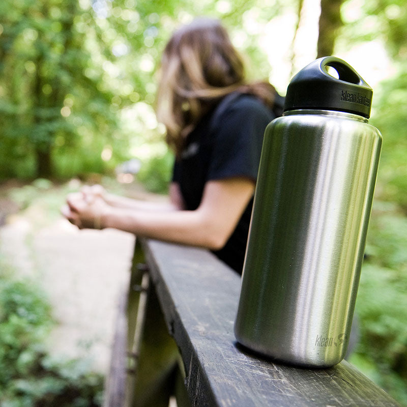 40oz-wide-with-loop-cap-g3 wide_40oz_bottle_bridge_closeup_square.jpg
